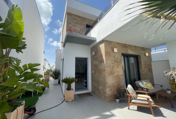 Venta - Villa adosada -
Benijofar