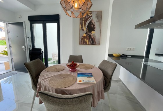 Venta - Villa adosada -
Benijofar