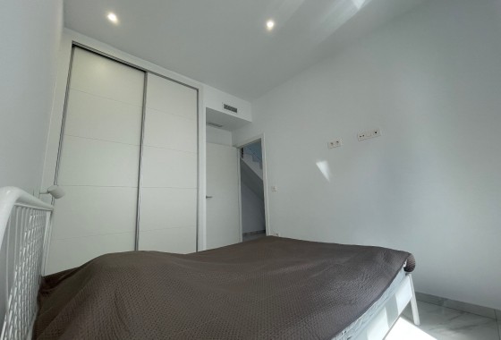 Venta - Villa adosada -
Benijofar