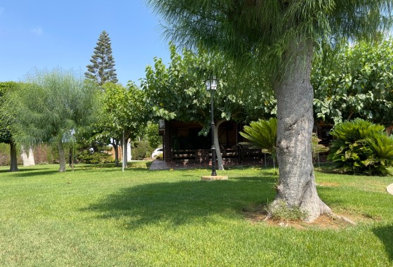 Herverkoop - Halfvrijstaande villa -
San Fulgencio - La Marina