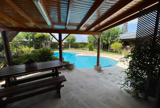 Herverkoop - Halfvrijstaande villa -
San Fulgencio - La Marina