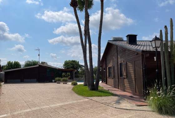 Herverkoop - Halfvrijstaande villa -
San Fulgencio - La Marina