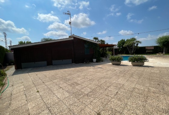 Herverkoop - Halfvrijstaande villa -
San Fulgencio - La Marina