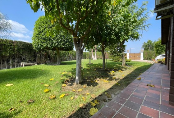 Herverkoop - Halfvrijstaande villa -
San Fulgencio - La Marina