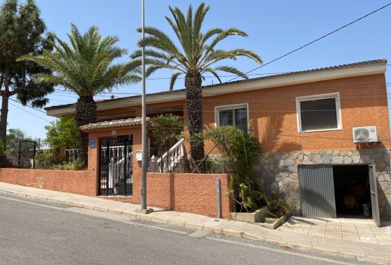 Venta - Villa adosada -
Benijofar - Pueblo