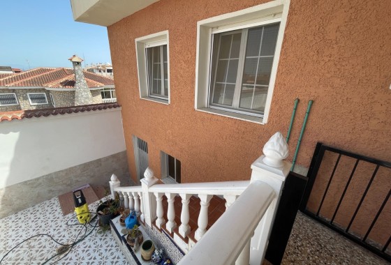 Venta - Villa adosada -
Benijofar - Pueblo