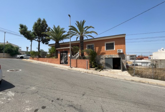 Venta - Villa adosada -
Benijofar - Pueblo