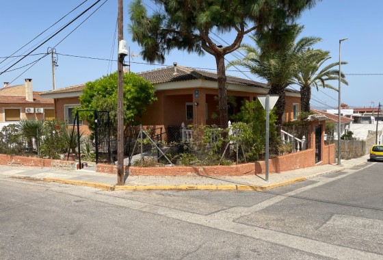 Venta - Villa adosada -
Benijofar - Pueblo