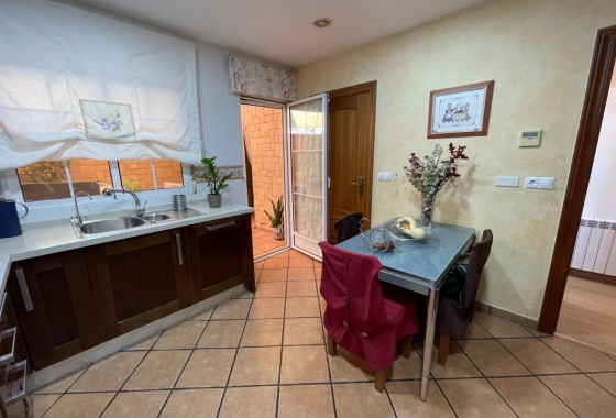 Sale - Town house -
Elche - Center