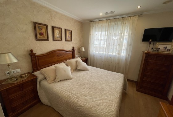 Sale - Town house -
Elche - Center