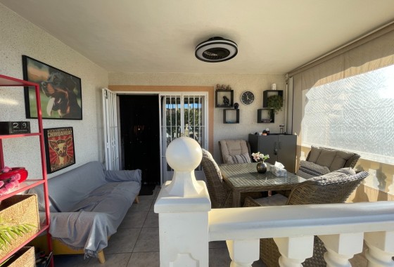 Herverkoop - Halfvrijstaande villa -
Benijofar - Benimar