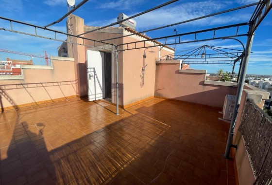 Herverkoop - Stadswoning -
Los Montesinos - La Herrada