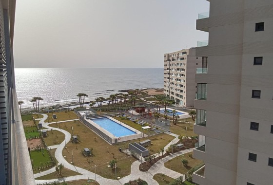 Herverkoop - Appartement / Flat -
Torrevieja - Punta Prima