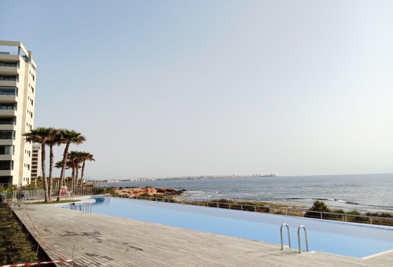 Herverkoop - Appartement / Flat -
Torrevieja - Punta Prima