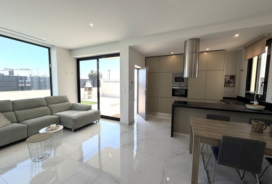 Herverkoop - Vrijstaande Villa -
Ciudad Quesada - Rojales - La Laguna