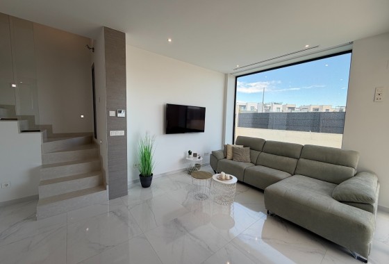 Herverkoop - Vrijstaande Villa -
Ciudad Quesada - Rojales - La Laguna