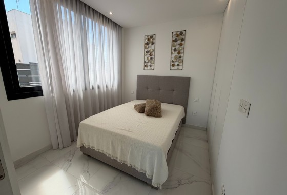 Herverkoop - Vrijstaande Villa -
Ciudad Quesada - Rojales - La Laguna