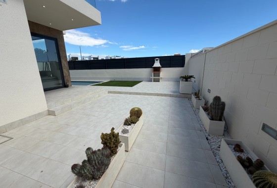 Herverkoop - Vrijstaande Villa -
Ciudad Quesada - Rojales - La Laguna