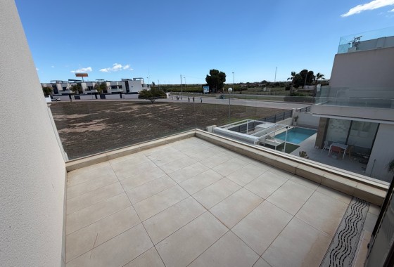 Herverkoop - Vrijstaande Villa -
Ciudad Quesada - Rojales - La Laguna