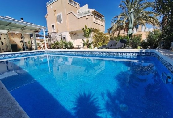 Revente - Villa Individuelle -
Orihuela Costa