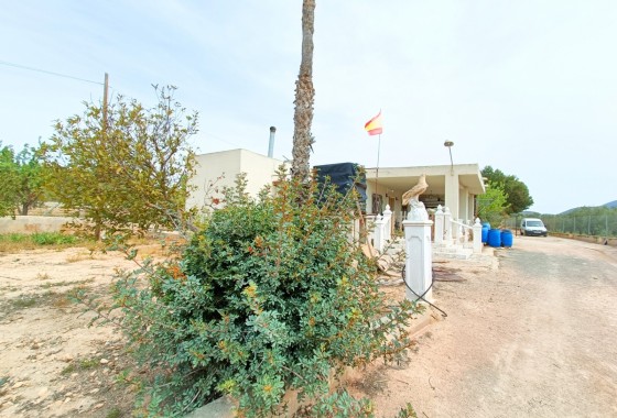 Herverkoop - Vrijstaande Villa -
Hondón de los Fráiles