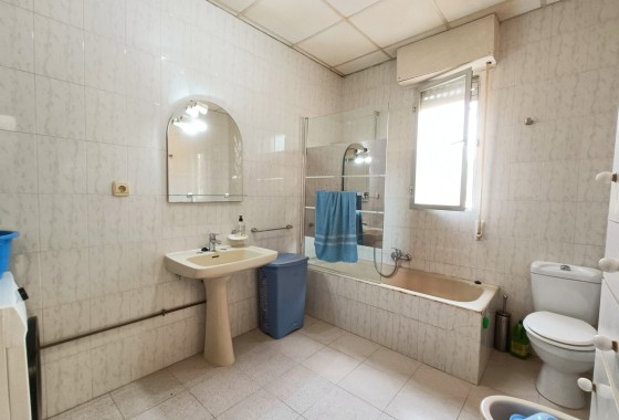 Herverkoop - Vrijstaande Villa -
Hondón de los Fráiles