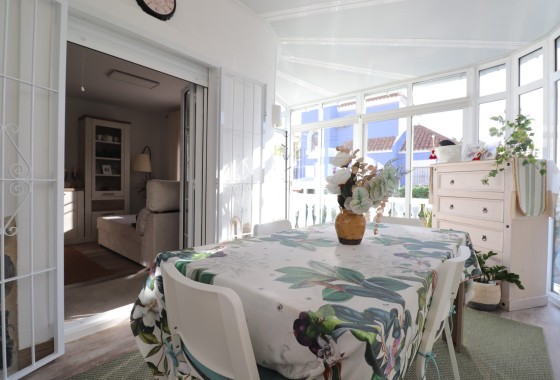 Resale - Freistehende Villa -
Orihuela Costa - Villamartin