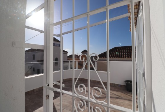 Resale - Freistehende Villa -
Orihuela Costa - Villamartin