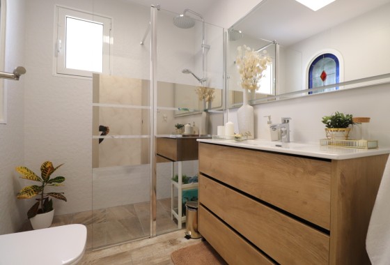 Resale - Freistehende Villa -
Orihuela Costa - Villamartin