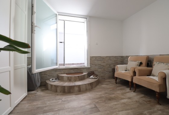 Resale - Freistehende Villa -
Orihuela Costa - Villamartin