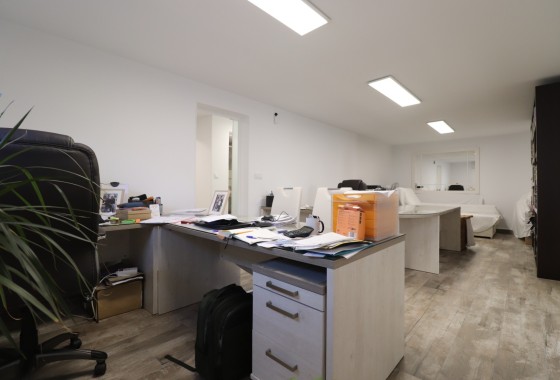 Resale - Freistehende Villa -
Orihuela Costa - Villamartin