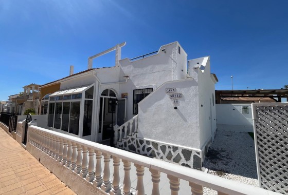 Venta - Apartamento / Piso -
Punta Prima - Serena