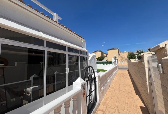 Venta - Apartamento / Piso -
Punta Prima - Serena