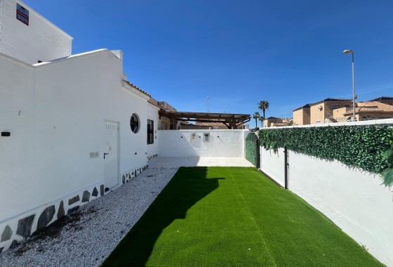Venta - Apartamento / Piso -
Punta Prima - Serena