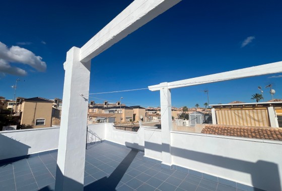 Venta - Apartamento / Piso -
Punta Prima - Serena