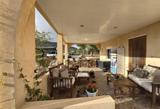 Sprzedaż - Willa wolnostojąca -
SAX