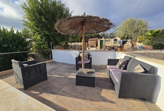 Sprzedaż - Willa wolnostojąca -
SAX