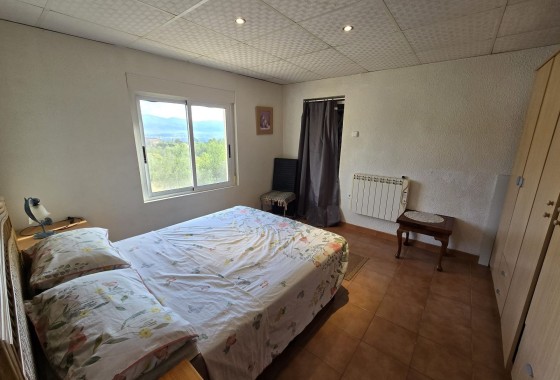 Sprzedaż - Willa wolnostojąca -
SAX