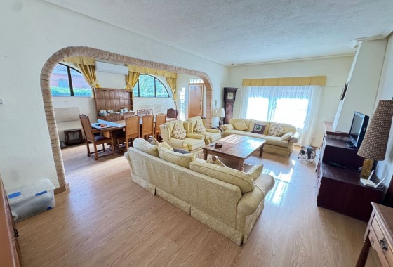 Resale - Detached Villa -
Cabo Roig