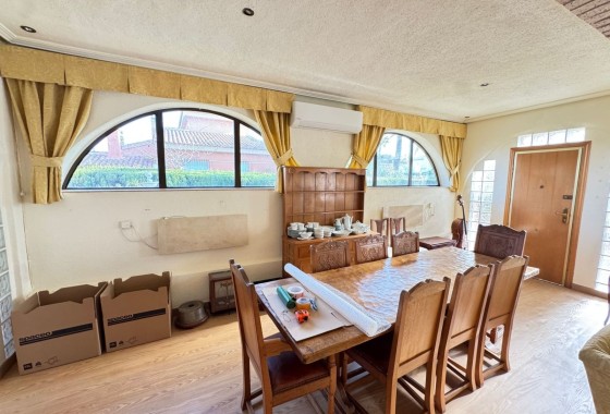 Resale - Detached Villa -
Cabo Roig