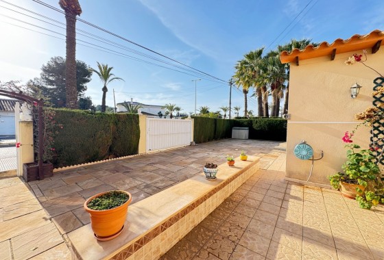 Resale - Detached Villa -
Cabo Roig
