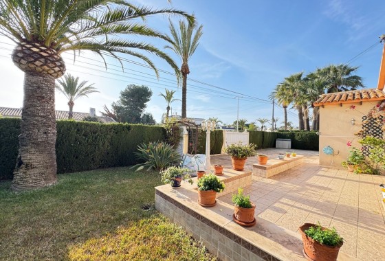 Resale - Detached Villa -
Cabo Roig
