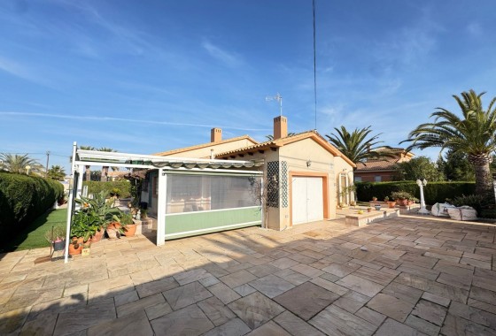 Resale - Detached Villa -
Cabo Roig
