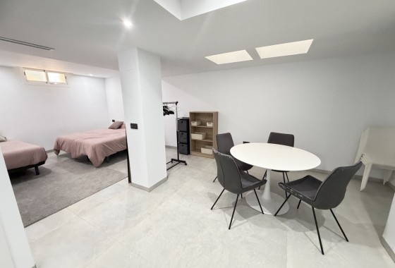 Resale - Freistehende Villa -
Villamartín