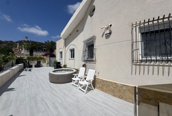 Wiederverkauf - Freistehende Villa -
San Miguel de Salinas