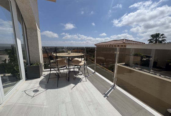 Wiederverkauf - Freistehende Villa -
San Miguel de Salinas