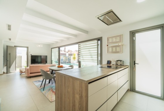 Resale - Freistehende Villa -
Orihuela Costa - Villamartin Golf