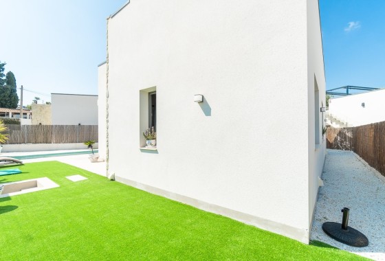 Resale - Freistehende Villa -
Orihuela Costa - Villamartin Golf