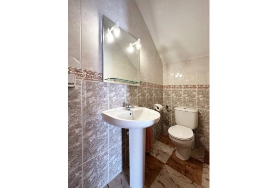 Herverkoop - Stadswoning -
Orihuela Costa - Cabo Roig