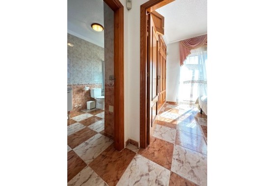 Herverkoop - Stadswoning -
Orihuela Costa - Cabo Roig